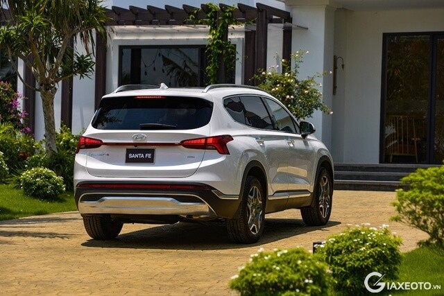 hong-xe-hyundai-santafe-may-dau