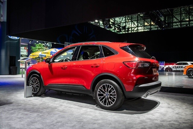 hong-xe-ford-escape
