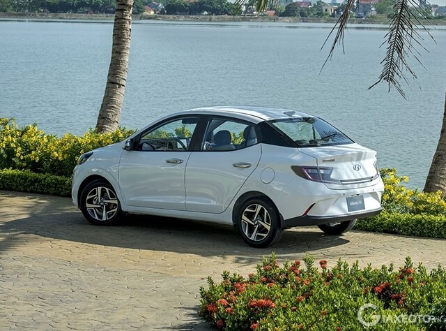 hong-xe-hyundai-i10-sedan