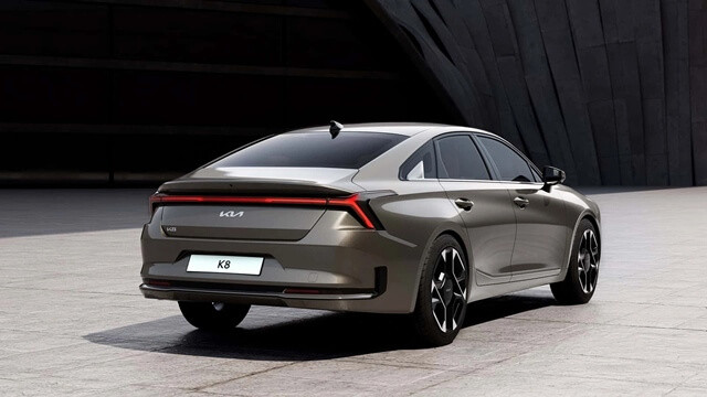 hong-xe-kia-k8-2025