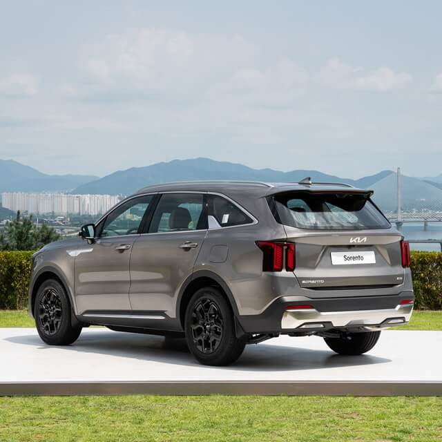 hong-xe-kia-sorento-facelift
