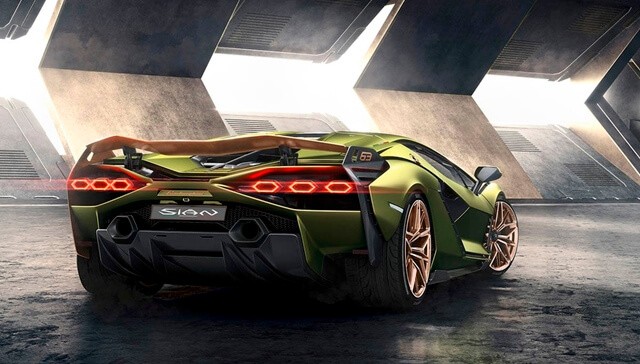hong-xe-lamborghini-sian