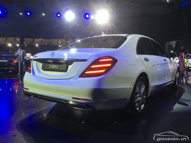 hong-xe-mercedes-benz-s450
