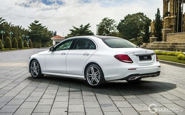 hong-xe-mercedes-e350-amg