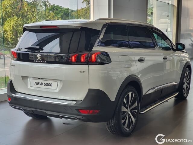 hong-xe-peugeot-5008