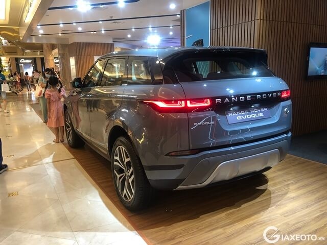 hong-xe-range-rover-evoque-2023