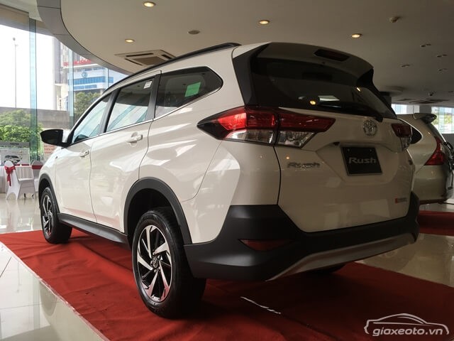 hong-xe-toyota-rush