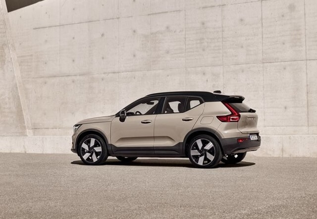 hong-xe-volvo-ex40