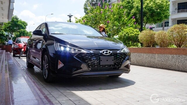 hyundai-Elantra-facelift-ra-mat-tai-viet-nam