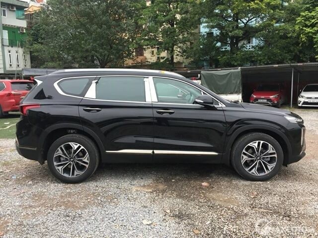 hyundai-santafe-may-dau-mau-den