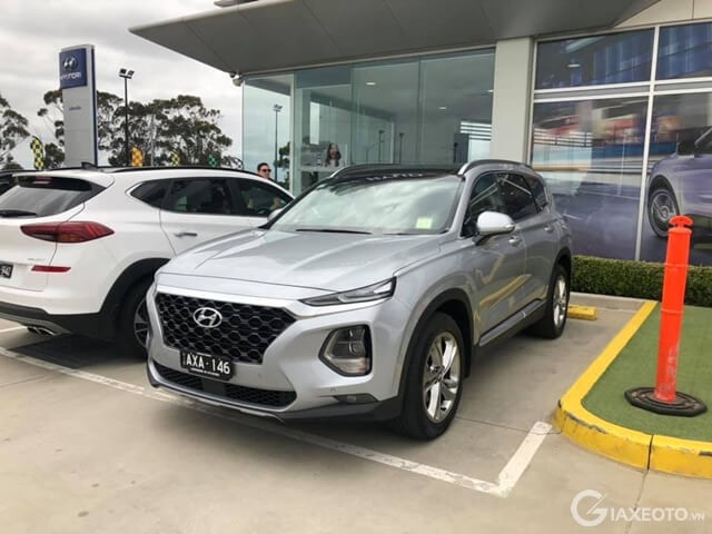 hyundai-santafe-ban-thuong-mau-bac