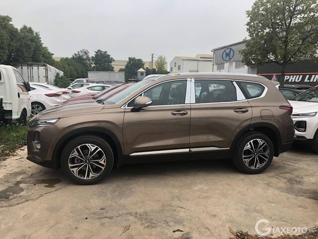 hyundai-santafe-mau-cat-vang