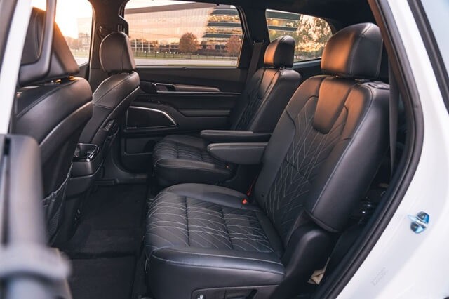 khoang-hanh-khach-xe-kia-telluride-2023