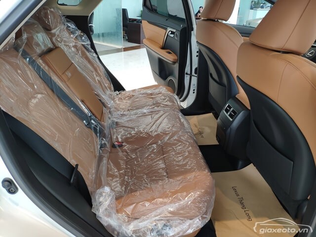 khoang-hanh-khach-xe-lexus-rx300