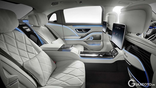 khoang-hanh-khach-xe-mercedes-maybach-s680