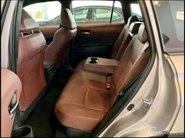 khoang-hanh-khach-xe-toyota-cross-2022