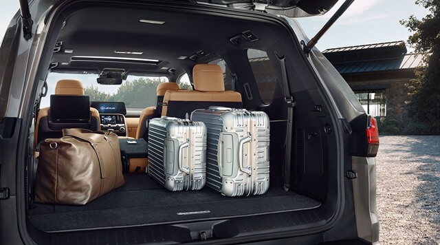 khoang-hanh-ly-xe-lexus-lx600