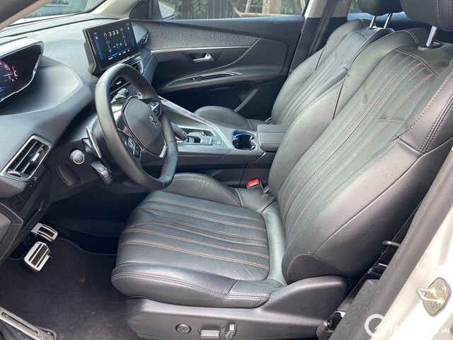khoang-lai-xe-peugeot-5008