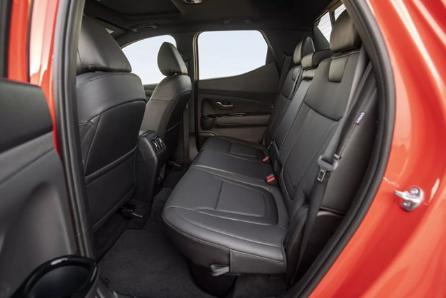 khoang-sau-xe-hyundai-santa-cruz-2025