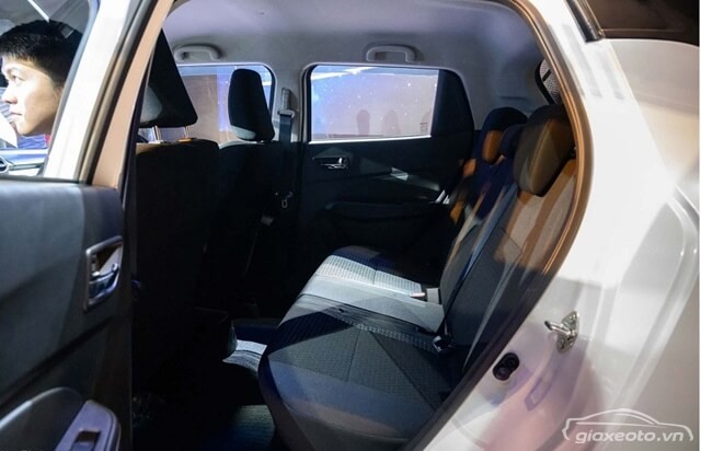 khoang-sau-xe-suzuki-swift