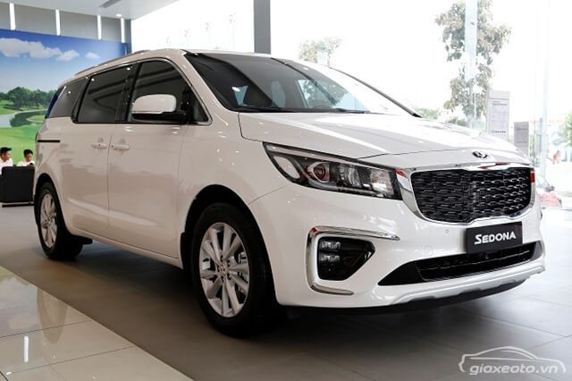 kia-sedona-gia-bao-nhieu