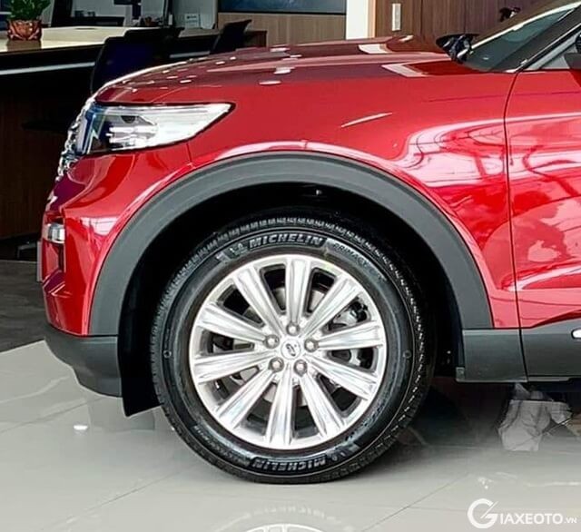 lazang-xe-ford-explorer-2023