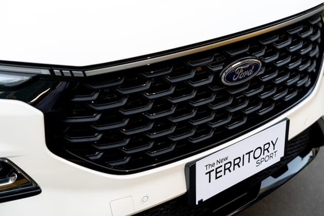 luoi-tan-nhiet-xe-ford-territory-sport