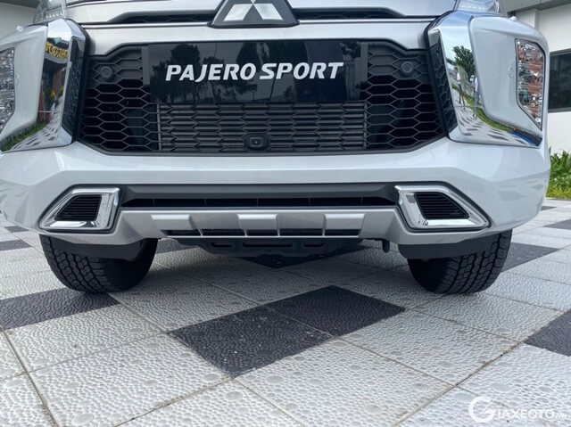 luoi-tan-nhiet-xe-mitsubishi-pajero-sport