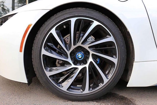 mam-xe-bmw-i8-tai-viet-nam