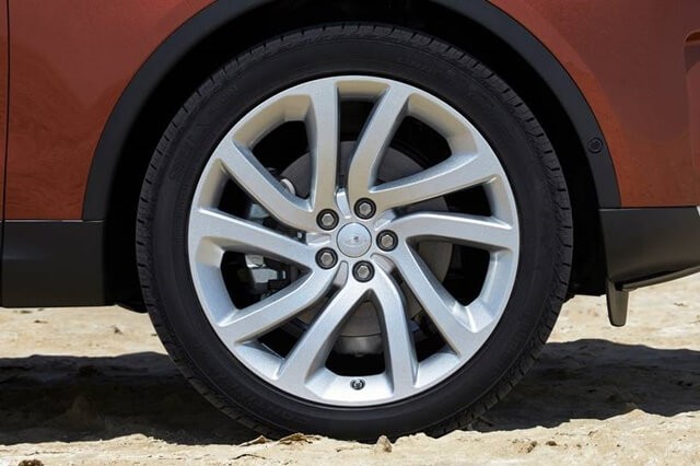 mam-xe-land-rover-discovery