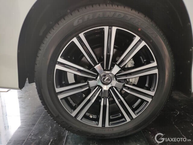 mam-xe-lexus-lx570