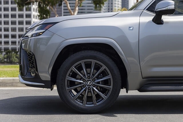 mam-xe-lexus-lx600