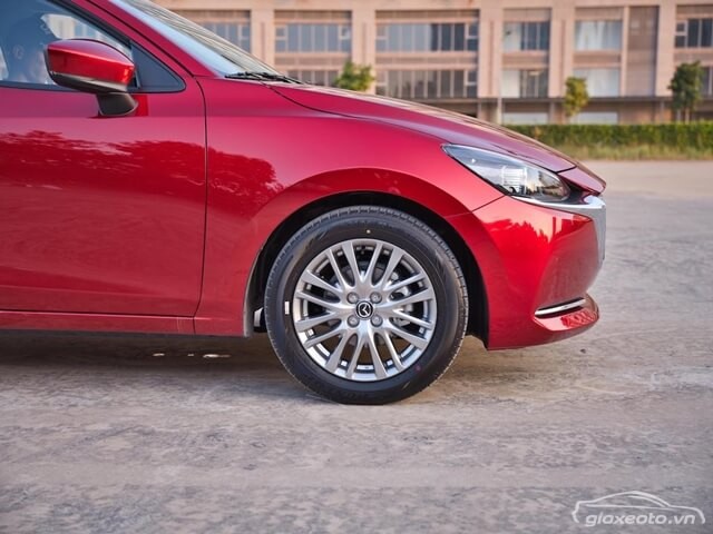 mam-xe-mazda-2