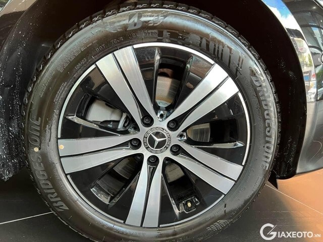 mam-xe-mercedes-benz-c200-avantgarde