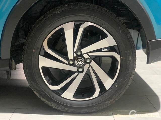 mam-xe-toyota-raize