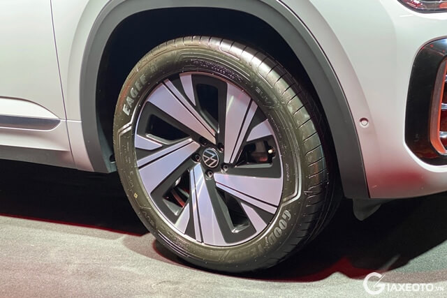 mam-xe-volkswagen-teramont-x-luxury