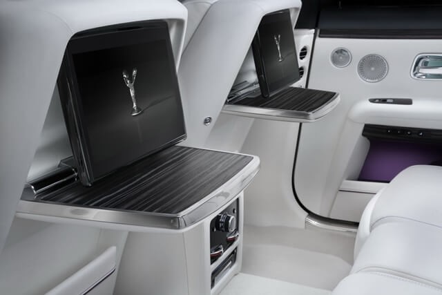 man-hinh-ghe-sau-rolls-royce-ghost-2021