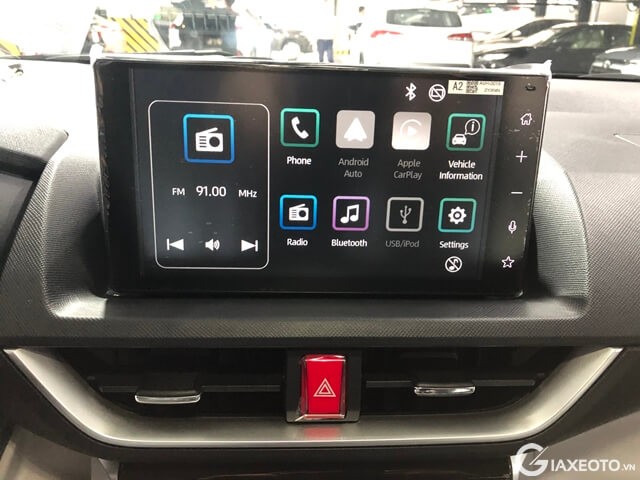 man-hinh-giai-tri-xe-toyota-veloz