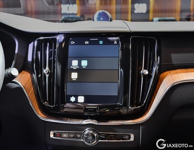 man-hinh-giai-tri-xe-volvo-xc60
