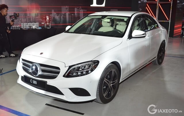 mercedes-benz-c180-gia-bao-nhieu
