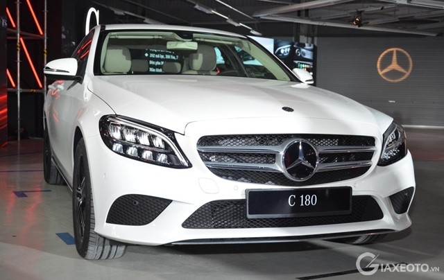 mercedes-benz-c180-ra-mat-tai-viet-nam