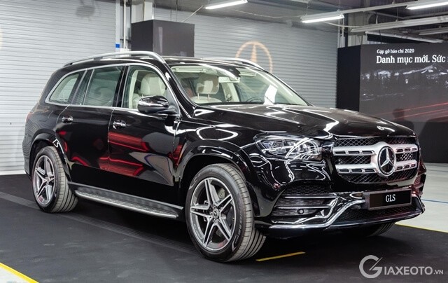 mercedes-benz-gls450-2023-co-gi-moi