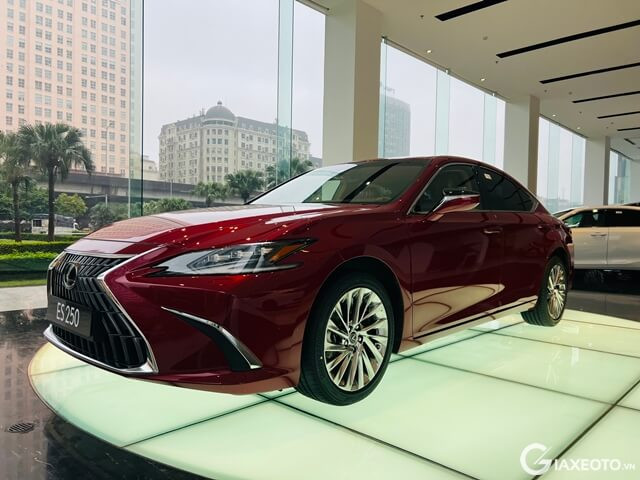 ngoai-that-lexus-es250-2025
