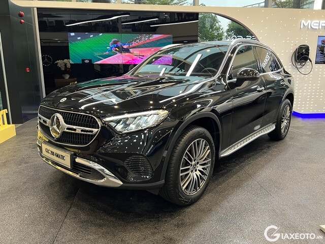 ngoai-that-mercedes-benz-glc200-2025