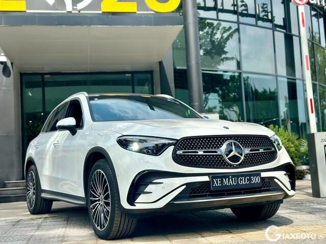 Mercedes-Benz-GLC-300-hinh-anh-ngoai-that