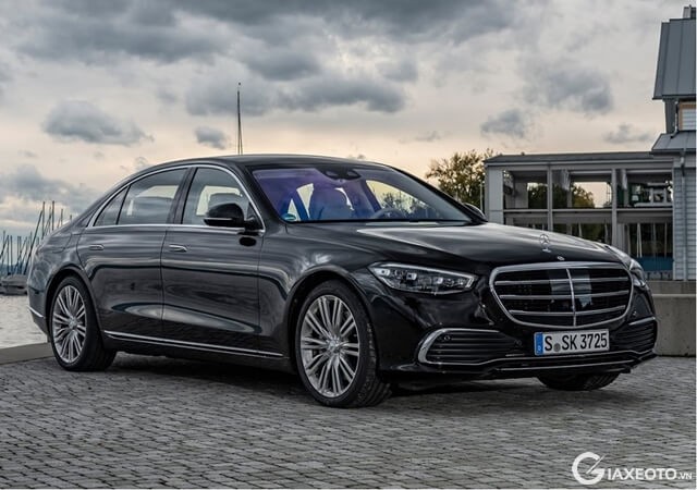 ngoai-that-xe-Mercedes-Benz-S500-mau-den
