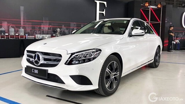 ngoai-that-xe-mercedes-benz-c180