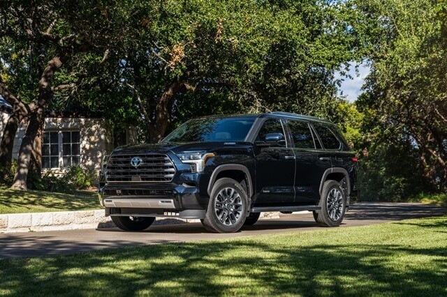 ngoai-that-xe-toyota-sequoia