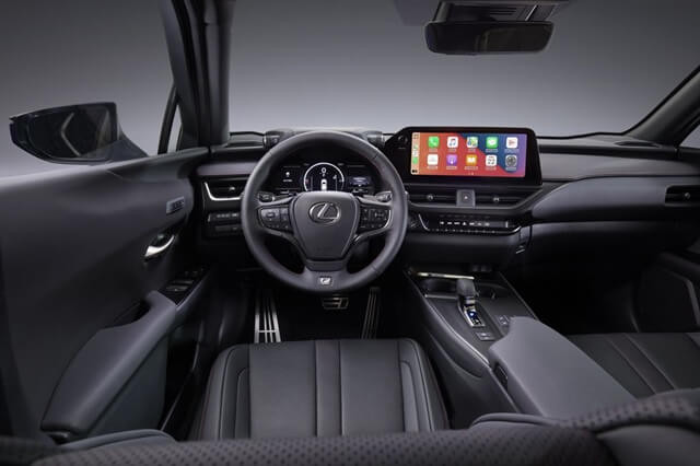 noi-that-lexus-ux-300h-2025