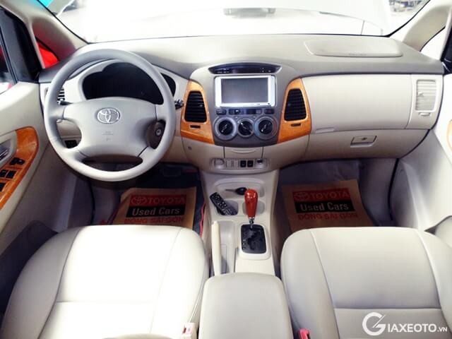 noi-that-toyota-innova-v-2008-2009-2010-2011-cu